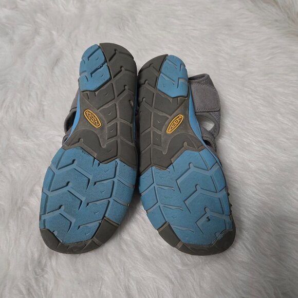 KEEN  Clearwater CNX Sandals, 8 - Picture 7 of 7